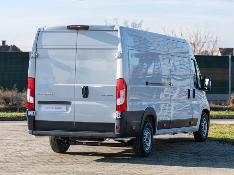 9265ac4c65329c1b34adb1c55fa787bcef7f26c3668cbd929a72e3ff943e2e8d