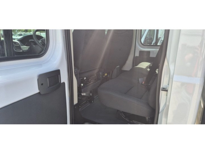 fiat-ducato-maxi-2-2-mjet-xlwb-3-5-t-6-szemelyes-keszletrol-azonnal-viheto-7-szemelyes-platos-3300-x-2100-mm-109273_1176187_6