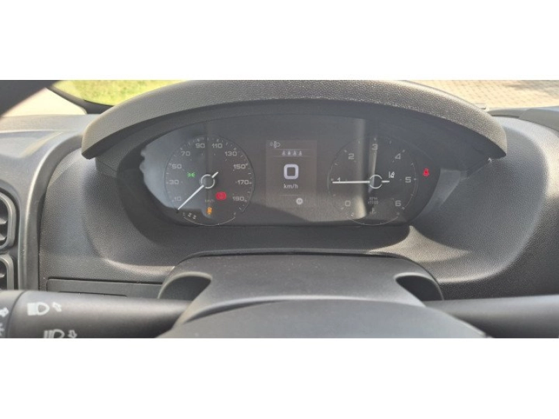 fiat-ducato-maxi-2-2-mjet-xlwb-3-5-t-6-szemelyes-keszletrol-azonnal-viheto-7-szemelyes-platos-3300-x-2100-mm-139711_1176187_7