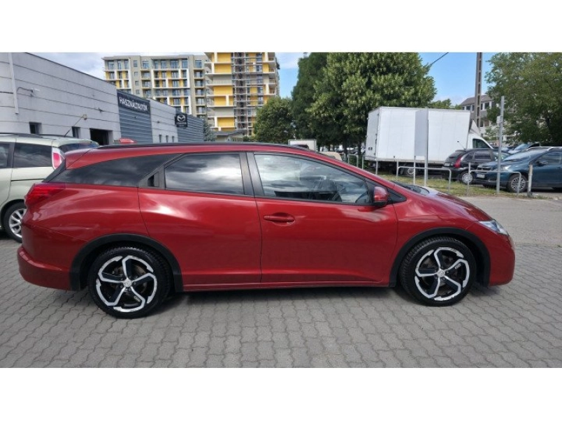 honda-civic-tourer-1-8-elegance-161508_1278908_11