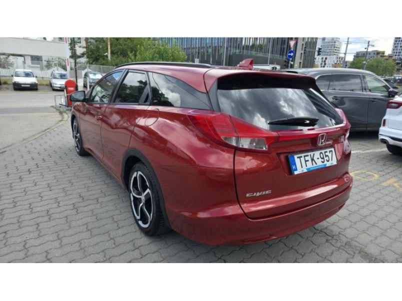honda-civic-tourer-1-8-elegance-224477_1278908_10