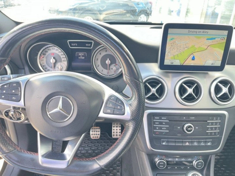 mercedes-benz-cla-180-amg-sport-m-o-i-vegig-vezetett-szervizkonyv-124404_1172619_7