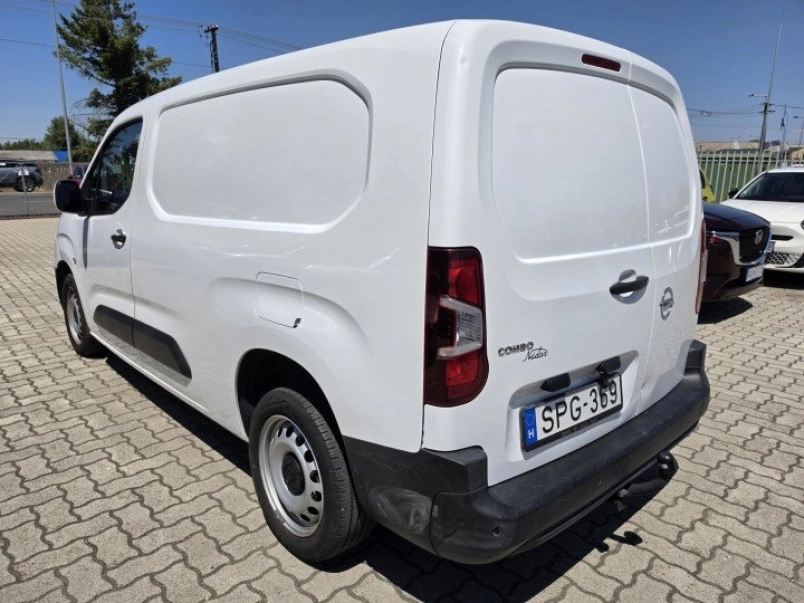 opel-combo-c-cargo-1-5-dth-l2h1-2-4t-enjoy-startstop-3-szemelyes-magyarorszagi-1-tulaj-digitklima-vonohorog-112540_1316464_4