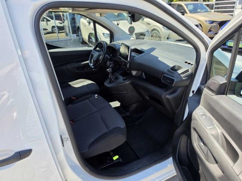opel-combo-c-cargo-1-5-dth-l2h1-2-4t-enjoy-startstop-3-szemelyes-magyarorszagi-1-tulaj-digitklima-vonohorog-793495_1316464_11