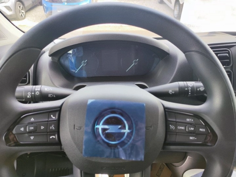 opel-movano-2-2-bluehdi-cargo-35-l3h2-110420_1136063_6