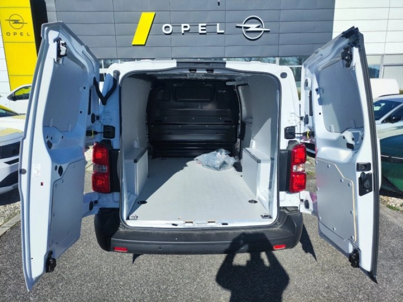 opel-vivaro-2-0-d-cargo-l-megnovelt-tolatokamera-teljes-rakterburkolat-android-auto-apple-carplay-110303_1146817_8