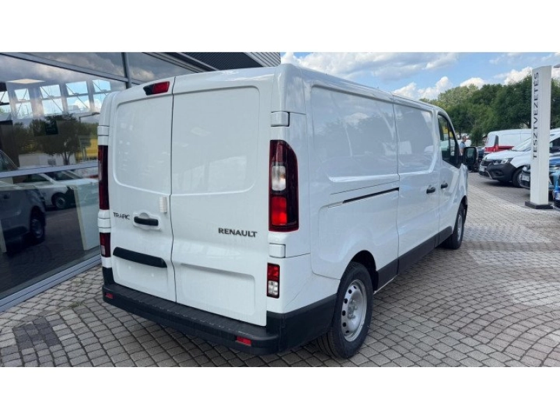 renault-trafic-2-0-blue-dci-110-l2h1-p3-extra-2-szemelyes-rendelheto-a-kep-csak-illusztracio-101646_1252617_3