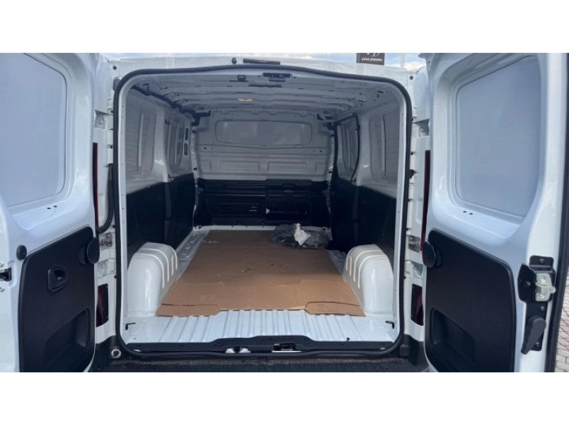 renault-trafic-2-0-blue-dci-150-l2h1-p3-extra-2-szemelyes-keszleten-levo-0-km-es-auto-oriasi-kedvezmennyel-azonnal-elviheto-788281_1252619_7