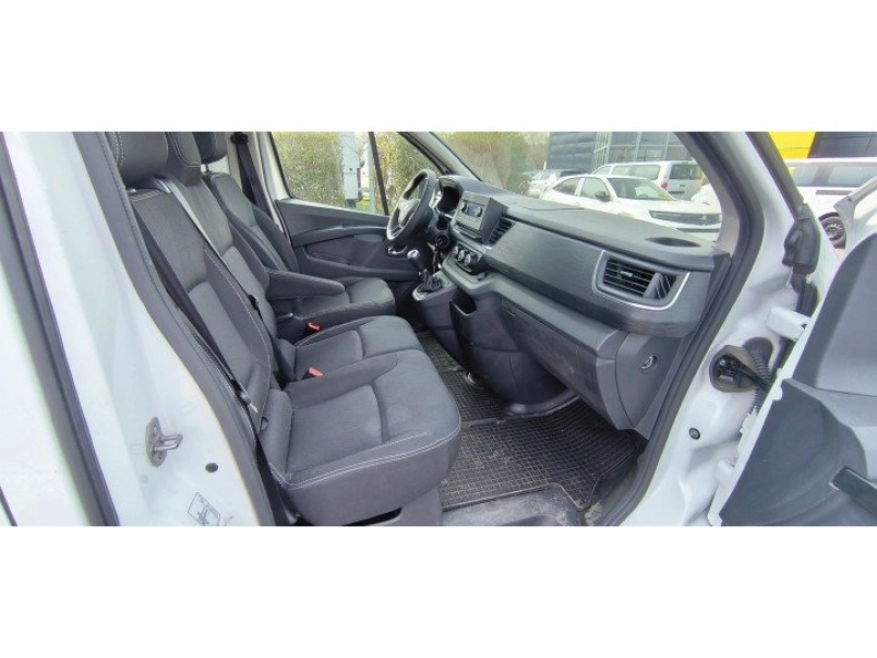 renault-trafic-2-0-blue-dci-150-l2h1-p3-extra-mo-i-74e-km-vez-sz-konyv-gyari-garancia-tolatoradar-kavosz-max-plusz-kamat-fix-3-ev-143841_1170730_8