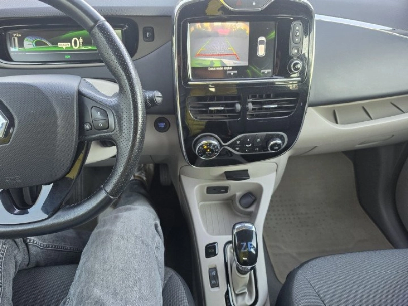 renault-zoe-intens-q210-124428_1500527_8