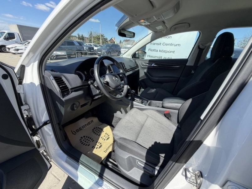 skoda-karoq-1-5-tsi-act-style-dsg-afas-m-o-i-vezetett-sz-konyv-159028_1174078_4