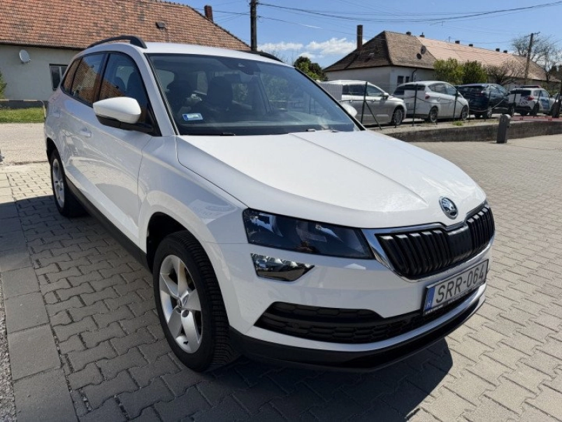 skoda-karoq-1-5-tsi-act-style-dsg-afas-m-o-i-vezetett-sz-konyv-224930_1174078_6