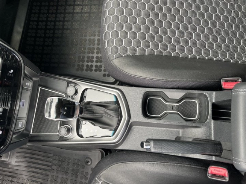 ssangyong-tivoli-grand-1-5-gdi-t-style-automata-m-o-i-2032-ig-garancialis-vegig-vezetett-szervizkonyv-831404_1264409_8