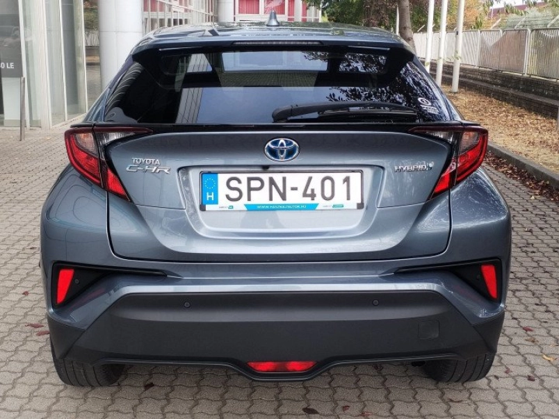 toyota-c-hr-1-8-hybrid-style-e-cvt-111277_1394860_3
