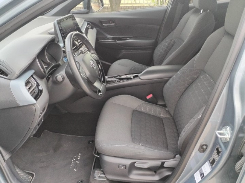 toyota-c-hr-1-8-hybrid-style-e-cvt-119393_1394860_7