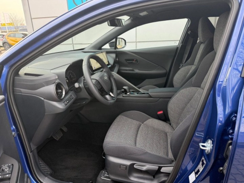 toyota-c-hr-1-8-hybrid-style-e-cvt-keszletrol-azonnal-elviheto-117913_1174084_6