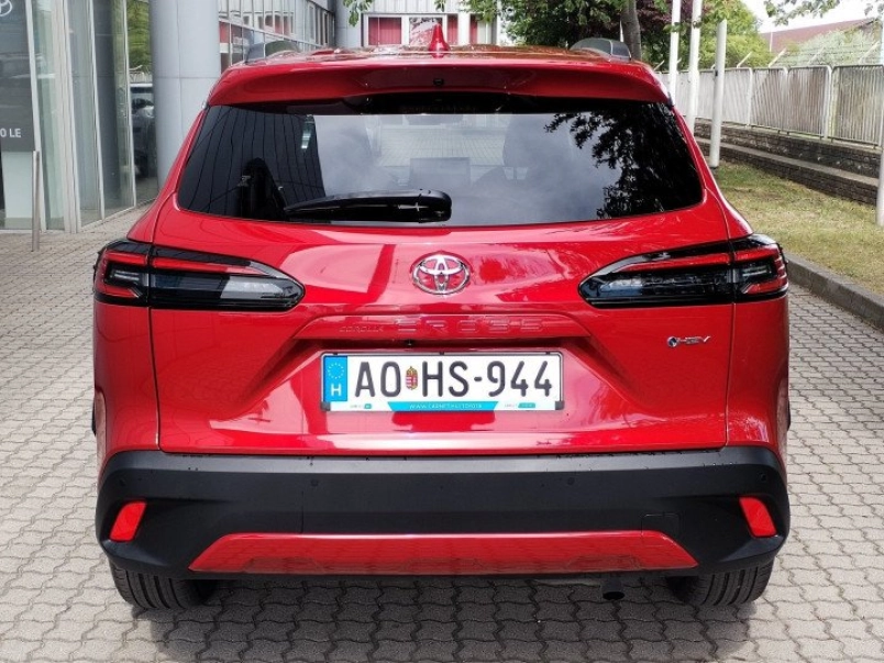toyota-corolla-cross-1-8-hybrid-style-e-cvt-plusz-teli-kerekgarnitura-250347_1174080_3