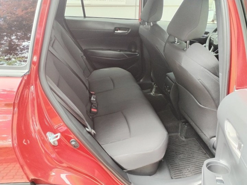 toyota-corolla-cross-1-8-hybrid-style-e-cvt-plusz-teli-kerekgarnitura-952272_1174080_9