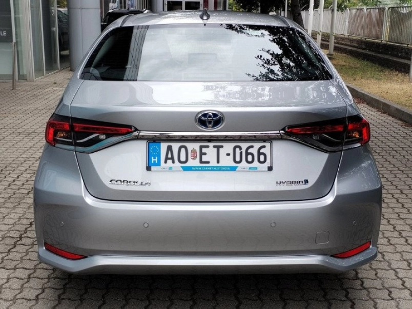 toyota-corolla-sedan-1-8-hybrid-comfort-tech-e-cvt-111505_1272422_3