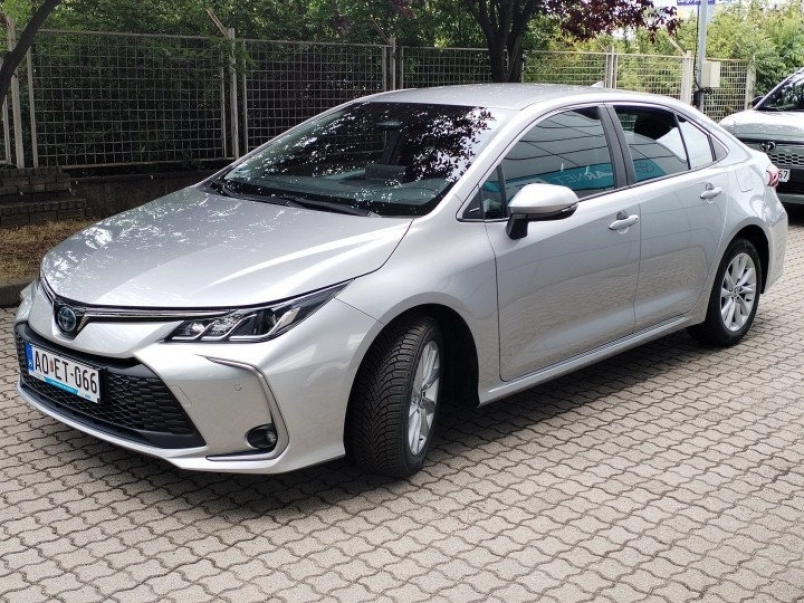 toyota-corolla-sedan-1-8-hybrid-comfort-tech-e-cvt-162509_1272422_5