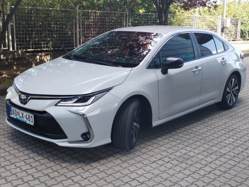 toyota-corolla-sedan-1-8-hybrid-style-e-cvt-163573_1270157_5