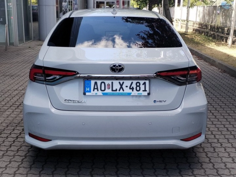 toyota-corolla-sedan-1-8-hybrid-style-e-cvt-538739_1270157_3