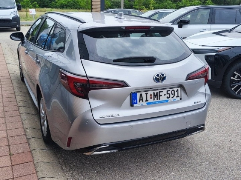 toyota-corolla-touring-sports-1-8-hybrid-comfort-tech-e-cvt-512057_1264415_10