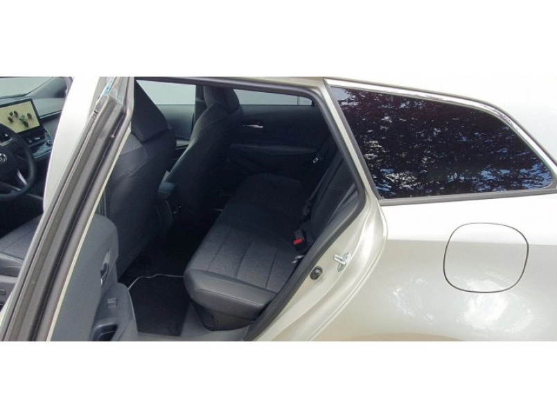 toyota-corolla-touring-sports-2-0-hybrid-style-e-cvt-253058_1264429_5