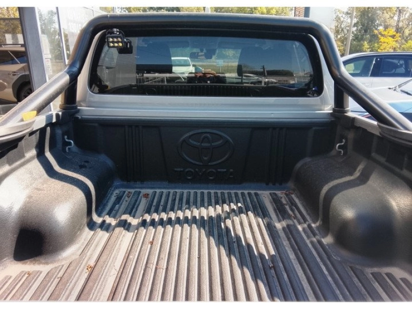 TOYOTA HI LUX