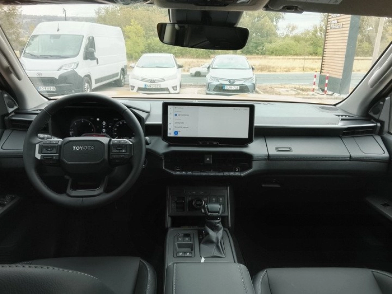 toyota-hi-lux-2-8-d-4d-mhev-4x4-double-invincible-automata-keszletrol-ceges-vasarlas-eseten-131288_1446973_2