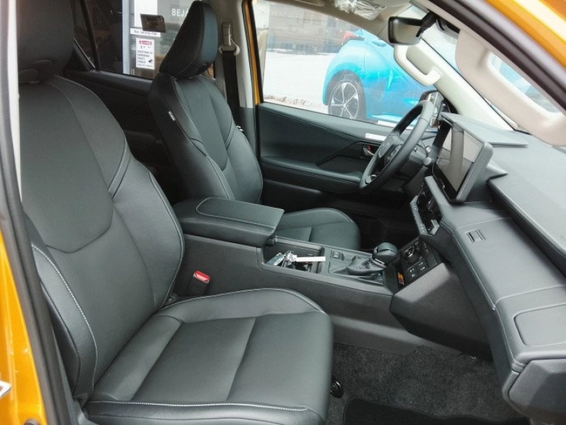 toyota-hi-lux-2-8-d-4d-mhev-4x4-double-invincible-automata-keszletrol-ceges-vasarlas-eseten-356324_1446973_5