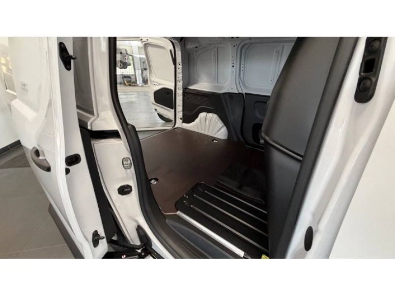 toyota-proace-city-1-5-d-active-extra-l1h1-keszletrol-azonnal-viheto-188197_1316472_4