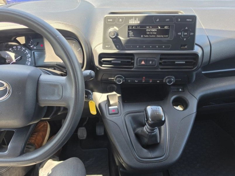 toyota-proace-city-1-5-d-active-smart-cargo-l2h1-magyarorszagi-1-tulaj-garancialis-172101_1300499_8