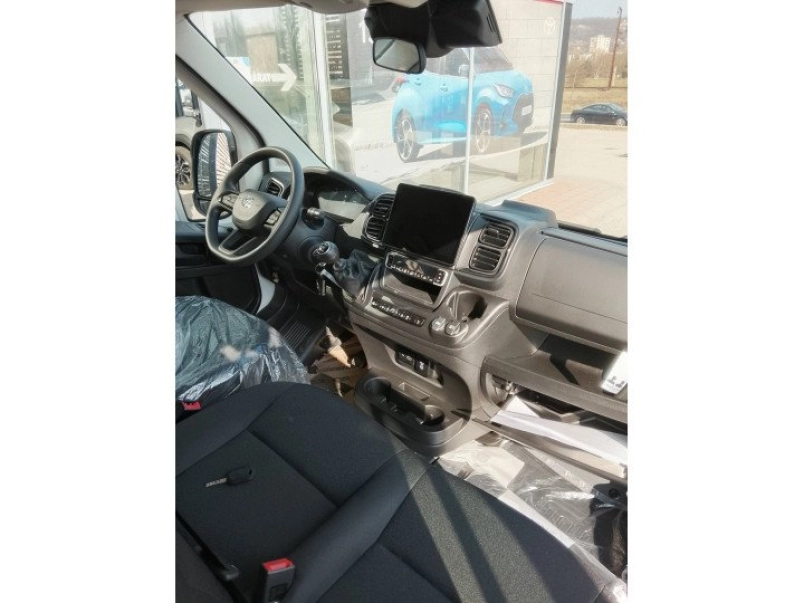 toyota-proace-max-2-2-d-4d-l3-3-5-t-active-multimedia-gyari-platoval-685186_1227127_8