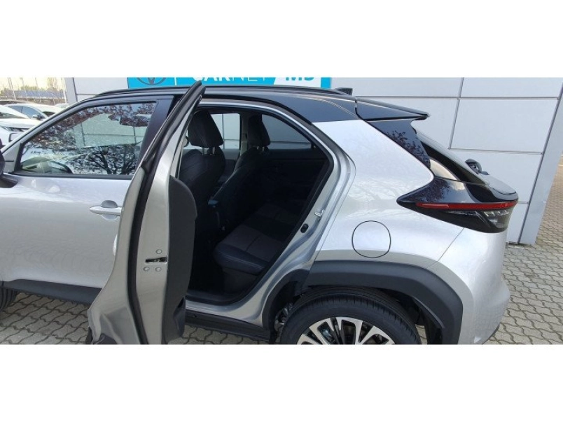 toyota-yaris-cross-1-5-hybrid-executive-bi-tone-e-cvt-339304_1170741_6