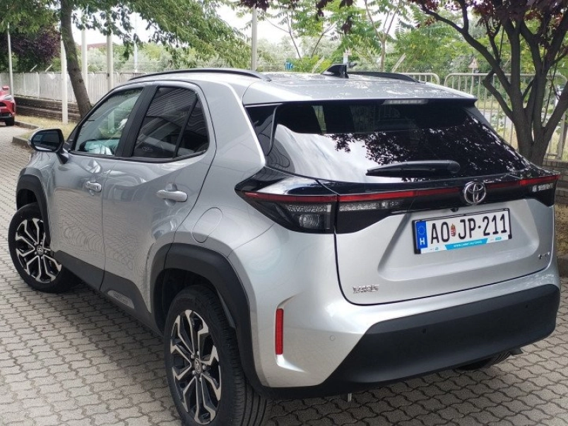 toyota-yaris-cross-1-5-hybrid-style-e-cvt-169107_1270156_4