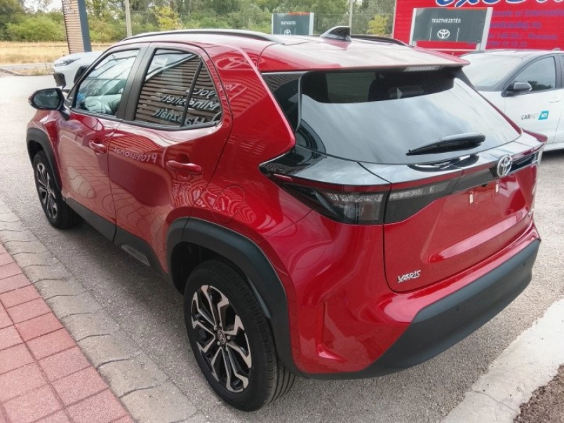 toyota-yaris-cross-1-5-hybrid-style-e-cvt-keszletrol-130le-103175_1392211_5