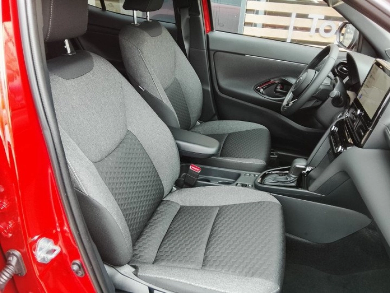 toyota-yaris-cross-1-5-hybrid-style-e-cvt-keszletrol-130le-162766_1392211_10