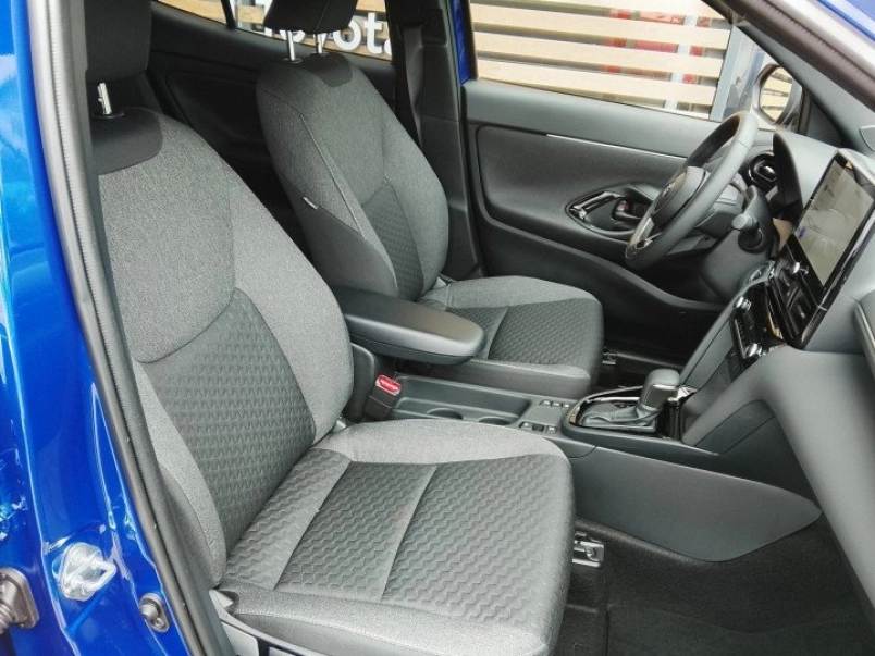 toyota-yaris-cross-1-5-hybrid-style-e-cvt-keszletrol-130le-173750_1392212_10