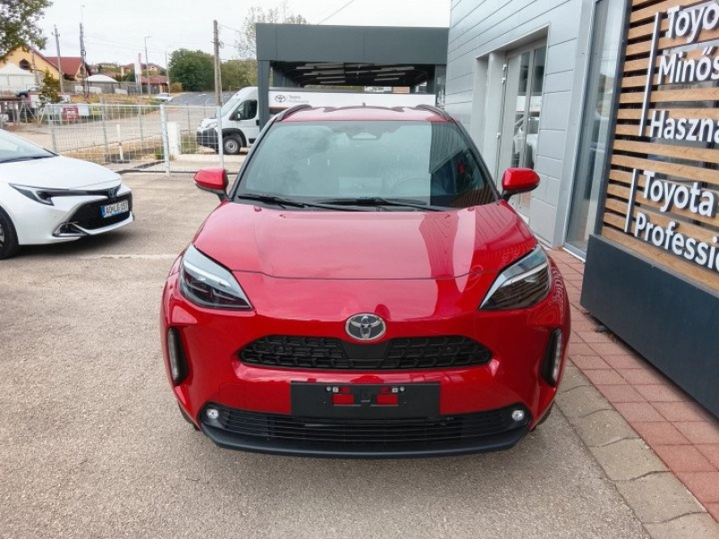toyota-yaris-cross-1-5-hybrid-style-e-cvt-keszletrol-130le-220637_1392211_2