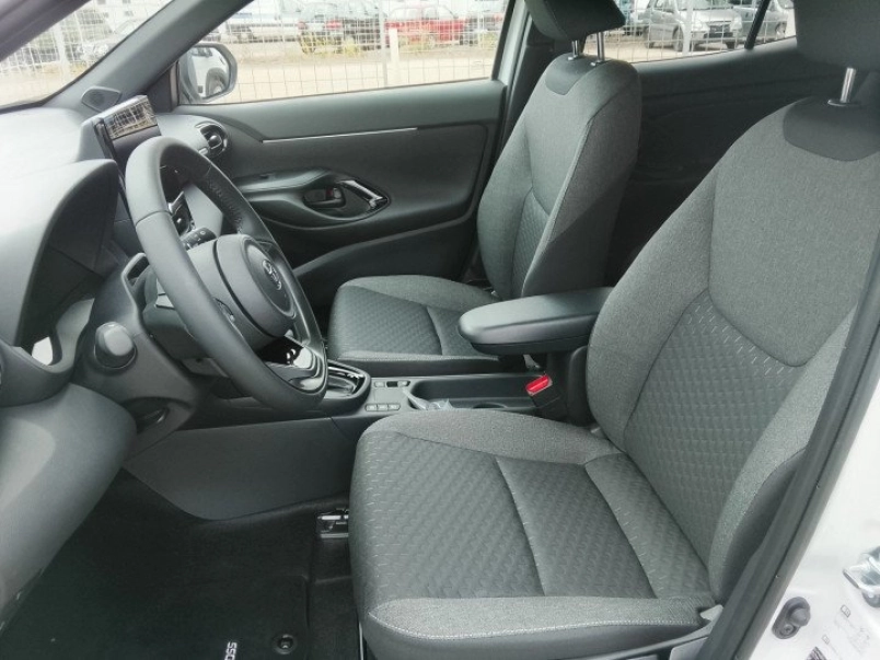 toyota-yaris-cross-1-5-hybrid-style-e-cvt-keszletrol-130le-817437_1392210_11