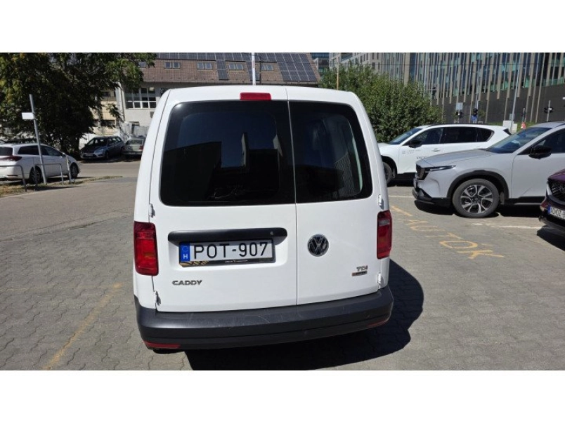 volkswagen-caddy-2-0-tdi-scr-bmt-trendline-4motion-magyar-2-tulaj-szervizelt-teli-nyari-gumikkal-102762_1438129_13