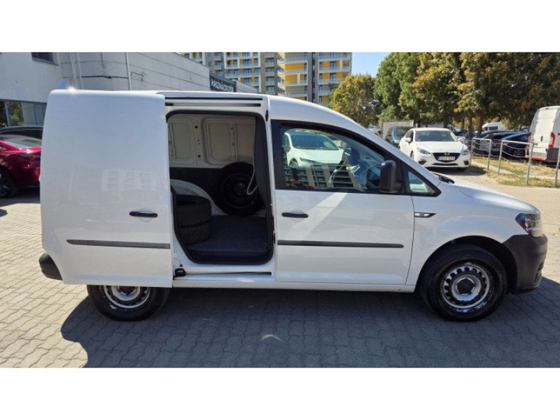volkswagen-caddy-2-0-tdi-scr-bmt-trendline-4motion-magyar-2-tulaj-szervizelt-teli-nyari-gumikkal-714366_1438129_9