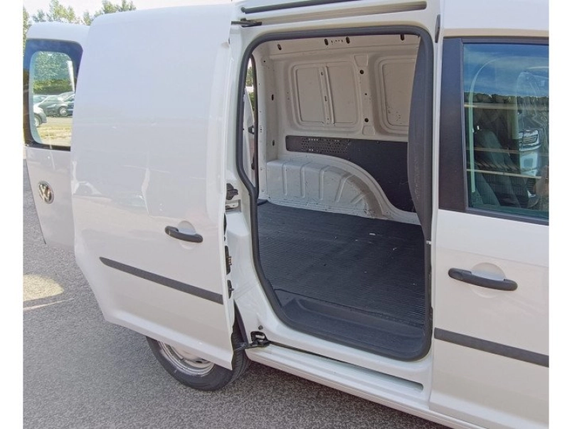 volkswagen-caddy-2-0-tdi-scr-bmt-trendline-mo-i-122e-km-rendszeresen-karbantartott-kavosz-max-plusz-kamat-fix-3-ev-109584_1216976_5