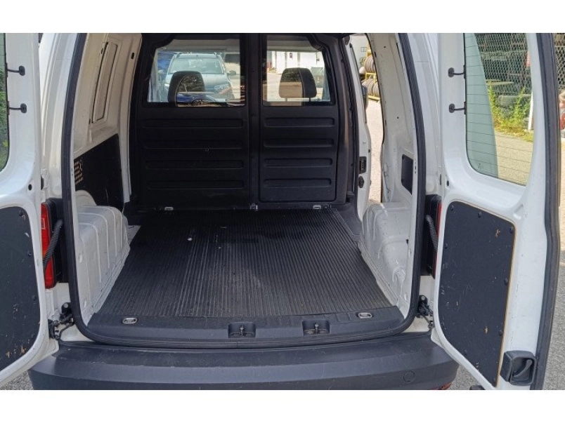 volkswagen-caddy-2-0-tdi-scr-bmt-trendline-mo-i-122e-km-rendszeresen-karbantartott-kavosz-max-plusz-kamat-fix-3-ev-355425_1216976_6